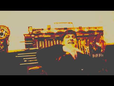 4 - Enfrento al peligro. //  Álbum Faqqkundo.