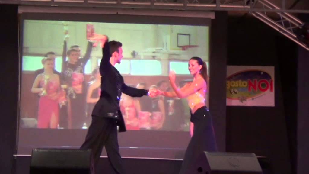 Andrea Vighi & Chiara Benati - Rumba - E.. di Vasco Rossi - Agosto con Noi 2015