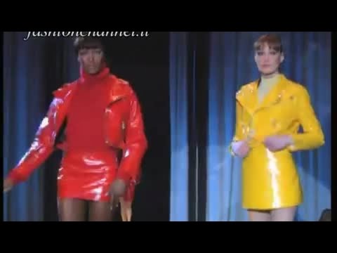 GIANNI VERSACE Autumn Winter 1994 1995 Milan 4 of 6 pret a porter woman by Fashion Channel