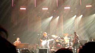 Eric Clapton &amp; Steve Winwood - Pearly Queen (live at Wembley Arena May 20th)