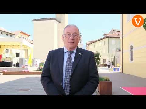 Consegnata a Borgo Valsugana la bandiera dell'Associazione dei Borghi più belli d'Italia