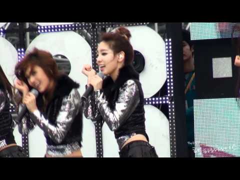111015 F1 2011 Korean Grand Prix Special Stage - Gee (Taeyeon)