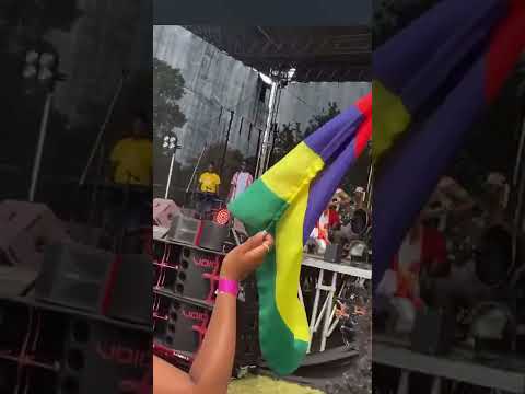 TIPTI delia EN LIVE MAURITIAN OPEN AIR 2022 avec The brothers