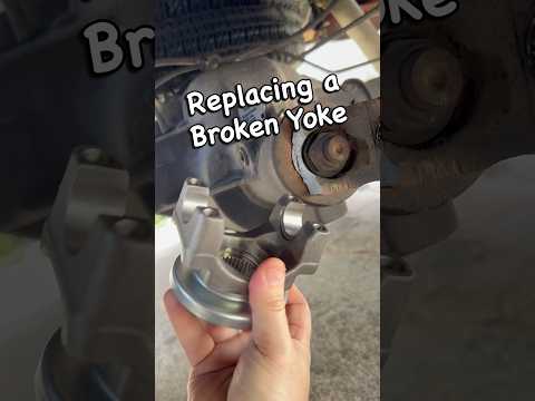 Replacing the yoke on a rear end the easy way #mechanic #autorepair #tipsandtricks