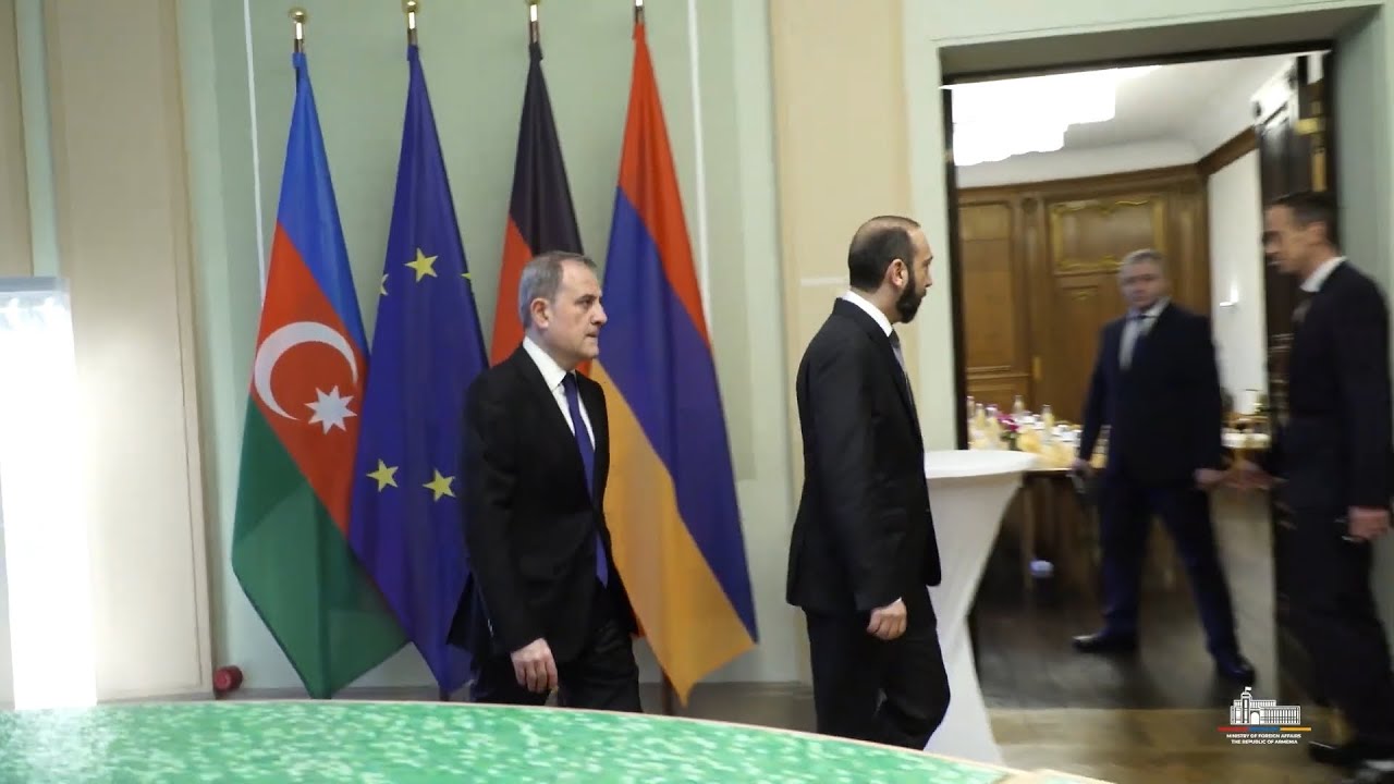 Առաջին կադրերը Միրզոյան-Բայրամով հանդիպումից