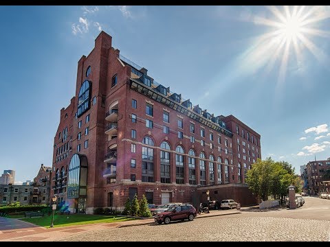 357 Commercial St, Penthouse 809