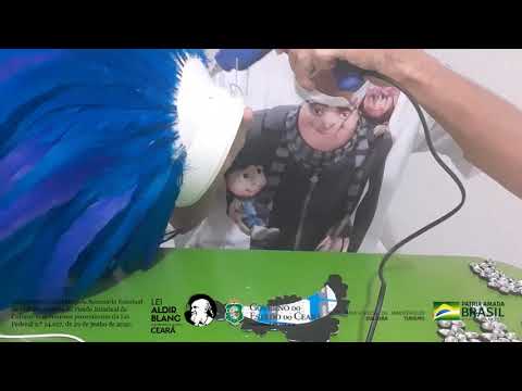 4°aula oficina de arte e carnaval (cabeça luxuosa com rabos de galo)