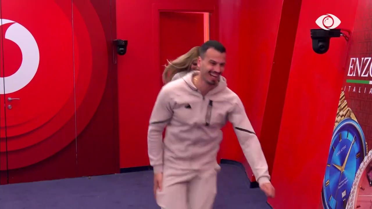 Mateo tremb Brikenën, banorja: Nuk flas sot me ty…