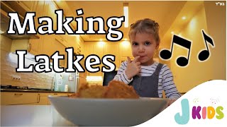 Making Latkes🥔