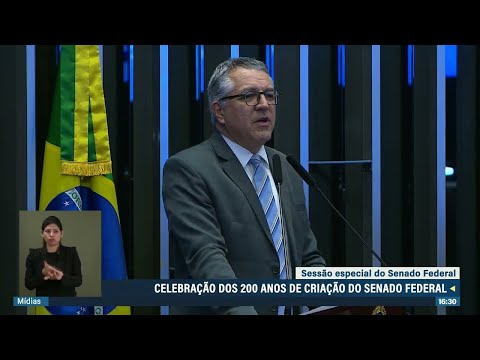 Filho de exilado político, Padilha destaca papel do Senado na redemocratização