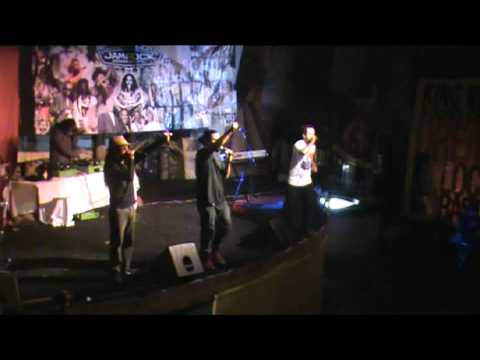 Jah Child Crew en vivo [Rodeo el Jefe]