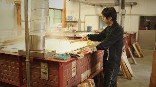 preview picture of video 'Historic Japanese wood-burning kiln saltmaking'