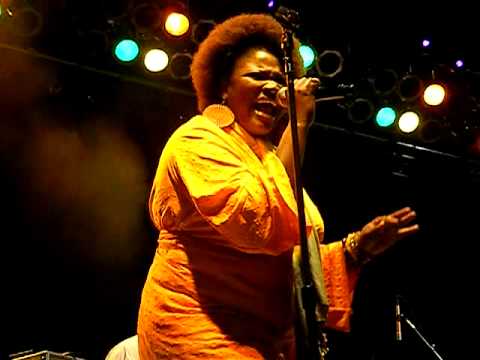 Arrested Development at Hollywood Park 11-20-09 Give a Man a Fish