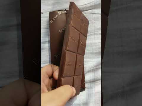 #mummykiachhirasoi #chocolate #Bournville             Unboxing Bournville 50% Dark 🍫