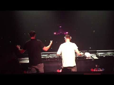 NWYR vs. Tiësto & Dzeko & Preme & Post Malone - Dragon vs. Jackie Chan (W&W Mashup)