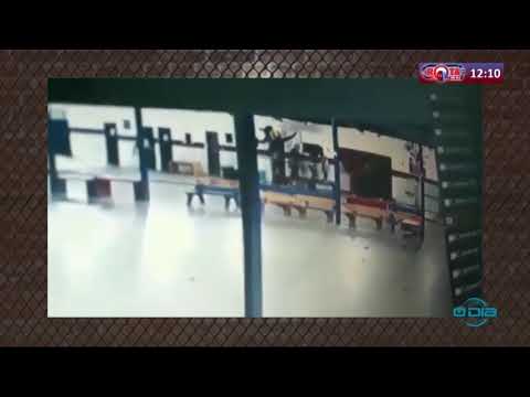 ROTA DO DIA 31 03 20  Bandidos flagrados por caÌ‚meras saqueando escola no bairro Monte Alegre