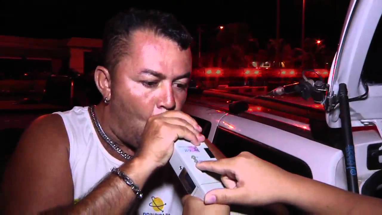 Brasil Urgente -  Bêbado Esperto tenta Enganar a Polícia