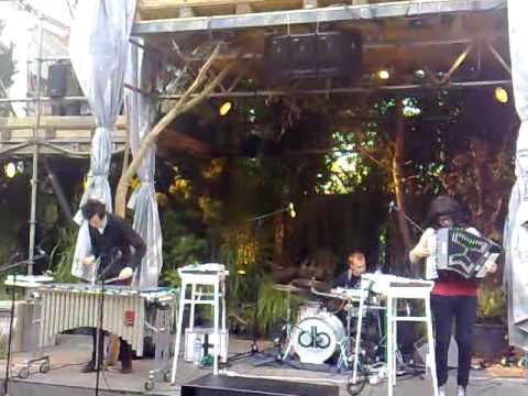 Detektivbyrån - LIVE at Montbijoufest, Mitte, Berlin 02/07/08