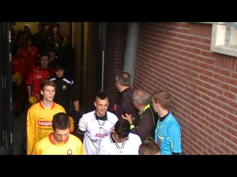 Opkomst spelers KNVB Bekerfinale DVS '33 A1 - Rohda Raalte A1 1 juni 2013