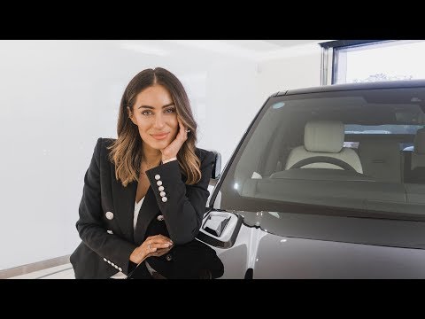 私の車には何が入っているの？ (WHAT'S IN MY CAR | BUYING MY DREAM CAR, CAR HAUL AND CAR TOUR | Lydia Elise Millen)
