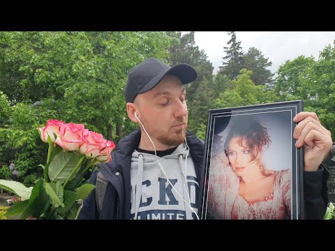 шикарная Любовь Полищук  / на могиле в день памяти актрисы 🙏 21.05.2023  Троекуровское кладбище