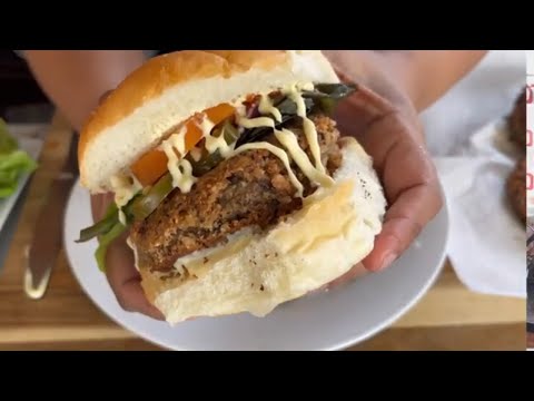 Black Bean & Chickpea Veggie Burger | How to Make this Easy and Quick Vegan Burger