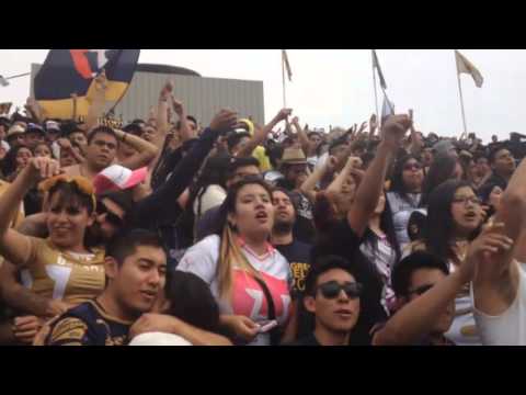 "PUMAS VS TOLUCA pebetero 2015" Barra: La Rebel &bull; Club: Pumas