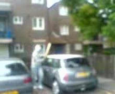 FIELDZ DN'T RAMP OR CARZ GET SMASHED