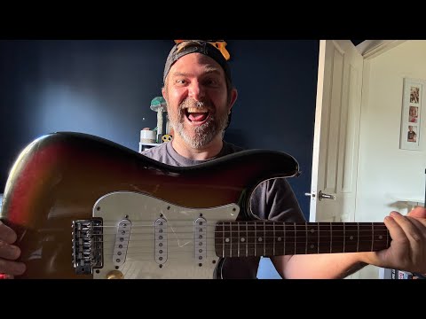 I got a cool old guitar (and new amp!) 🤘