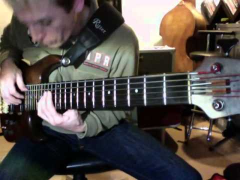 Show Me Love - Bass Cover By Frowin superfro Ickler ( Korg G5 Synth bass Processor )