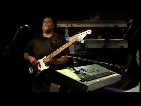 Michael Manson bass solo -  George Duke Live
