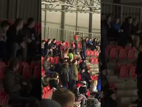 Kibol Cracovii "pożycza" szalik i kopie fana Podhala