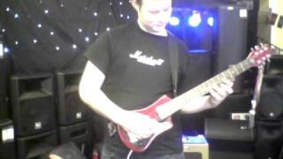 Video thumbnail for Hofner Shorty Short Review by Red Dog Music