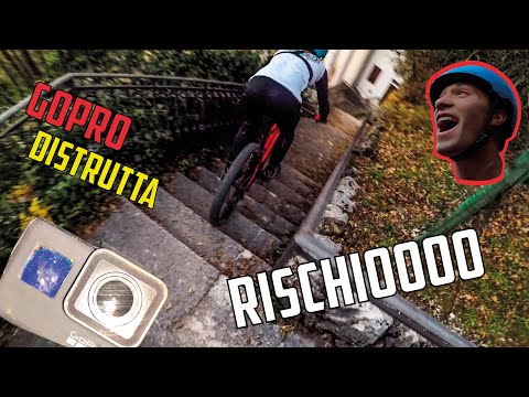 RISCHIARE LA VITA IN E-BIKE - big crash finale!