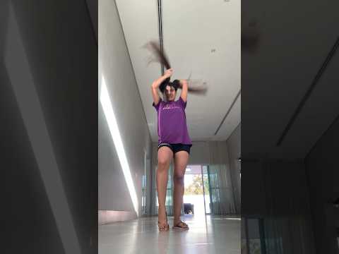 EM QUATRO PAREDES EU VOU ACABAR CONTIGO (#SHORT) - Thayna Vidal