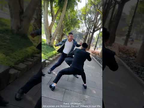 Don’t Panic Stay Smart[3858][THAO SELF DEFENSE] #vothuat #kungfu #martialarts #shorts #defense