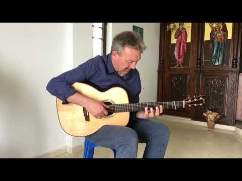 Lament for Owen Roe O'Neill / Mist Covered Mountains of Home / The Orphan - CLIVE CARROLL