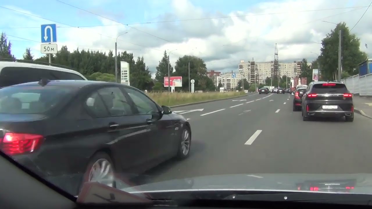 КАК ДЕЙСТВОВАТЬ НА ДОПОЛНИТЕЛЬНЫЕ СЕКЦИИ СВЕТОФОРА, ЕСЛИ СИГНАЛЯТ ПОДТАЛКИ?