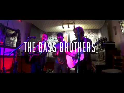 The future of British Country Music! The Bass Brothers - Can't Find Me - Original