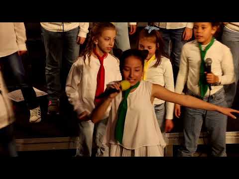 Minichor Bruneck- Alles tanzt (Yada Worship Cover)