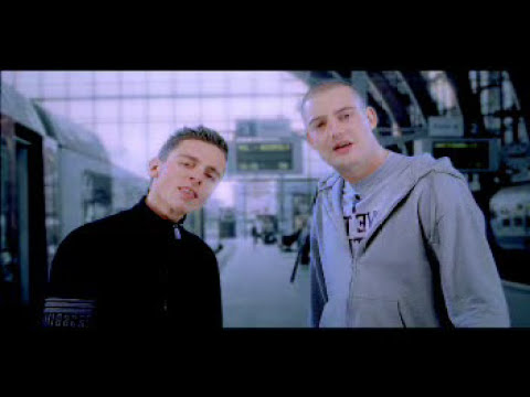 Lange Frans & Baas B - Mee Naar Diemen-Zuid (2005) (Official Music Video)