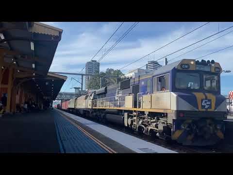 8968 - CM3301, MZ1443 and RL303 - Wollongong - 24th April 2021