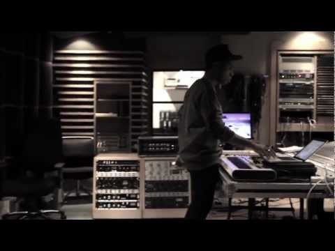 Angel Haze & Lunice - Gimme That (Songs from Scratch Session)