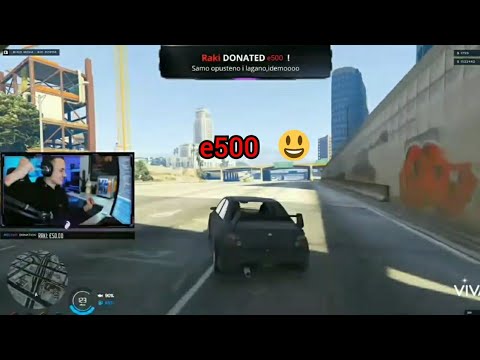 Nugato poludeo od donacija skace po sobi