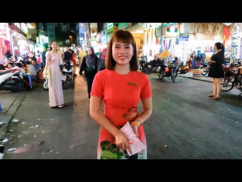 Having a massage on Saigon's Arab Street, Vietnam (2020-01-09)