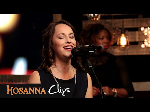 Minuit chrétien - Hosanna clips - Emilie Charette