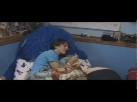 16 Year old BOY crying over mis Justin Bieber