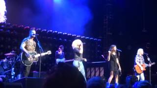 Little Big Town sings &quot;I&#39;m With the Band&quot; live at PNC Music Pavilion