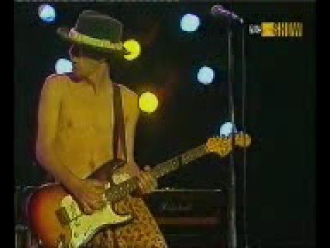 Red Hot Chili Peppers - Buckle Down live @ RockPalast 1985