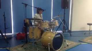 Patti. B. .Oman.... (Muscat British School)... Feb. 2015. Yamaha Drum Demos.